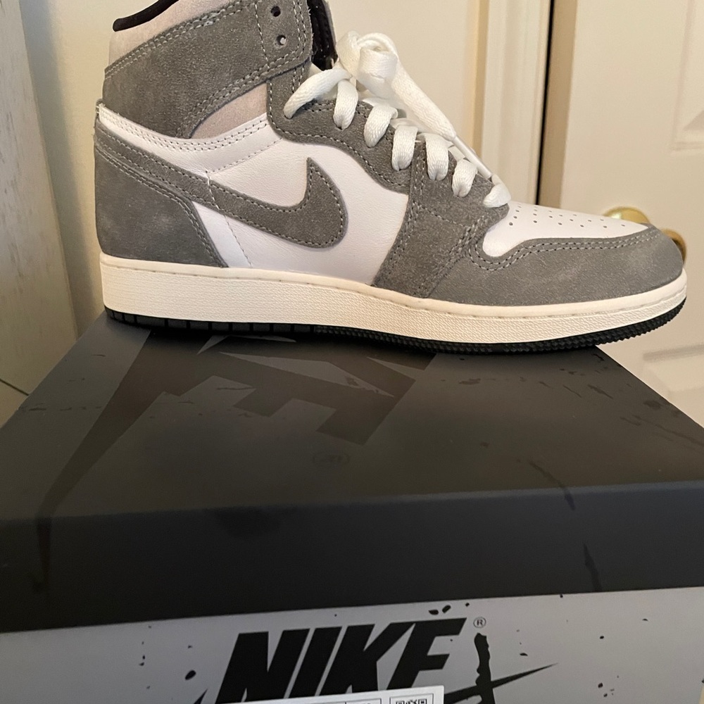 Authentic Air Jordan Retro High OG GS size 5.5 Boys.  Brand New.